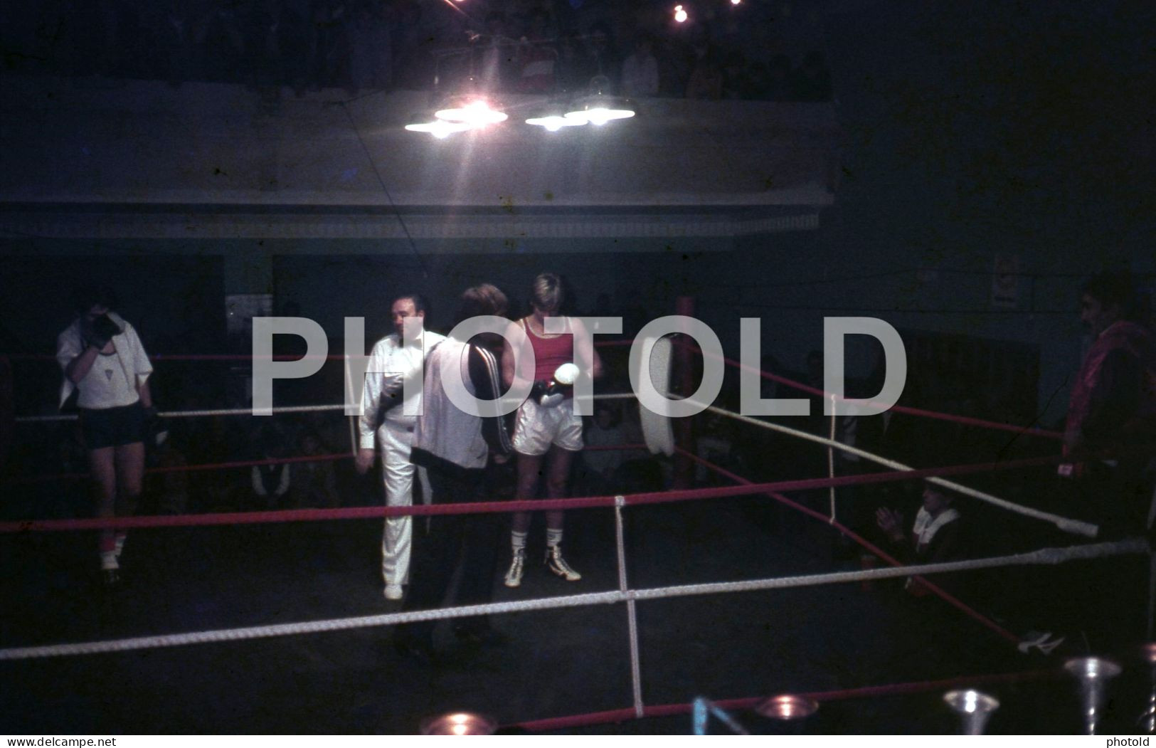 1983 BOXE BOXING BOXEUR LISBOA PORTUGAL ORIGINAL AMATEUR 35mm DIAPOSITIVE SLIDE Not PHOTO No FOTO NB4108 - Diapositives