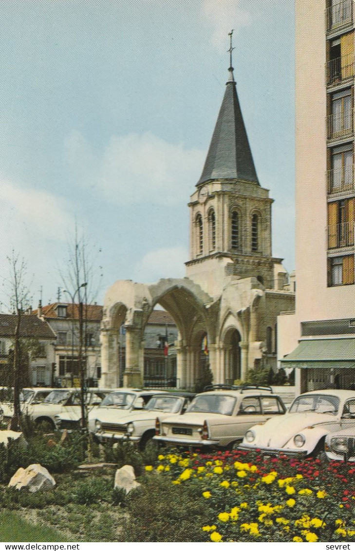 COLOMBES  . - Le Clocher De L'ancienne Eglise St-Pierre-St-Paul. Voitures Années 60 - Colombes