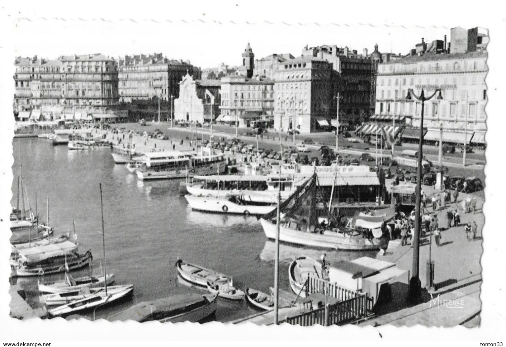 MARSEILLE - 13 - Un Coin Du Vieux Port Et Le Quai Des Belges   - TOUL 7 - - Old Port, Saint Victor, Le Panier