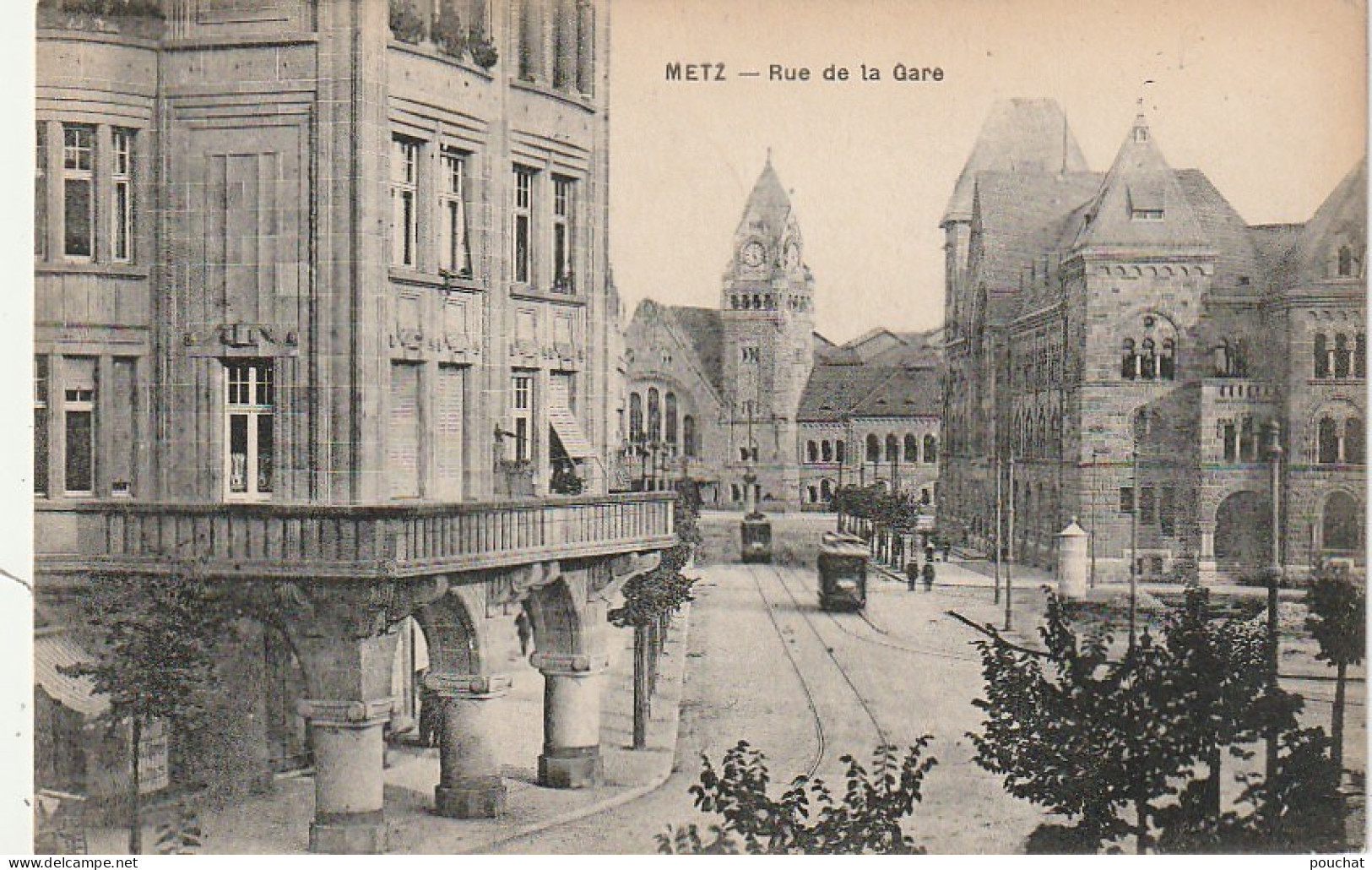 SO 22-(57) METZ -RUE DE LA GARE - TRAMWAYS - 2 SCANS - Metz