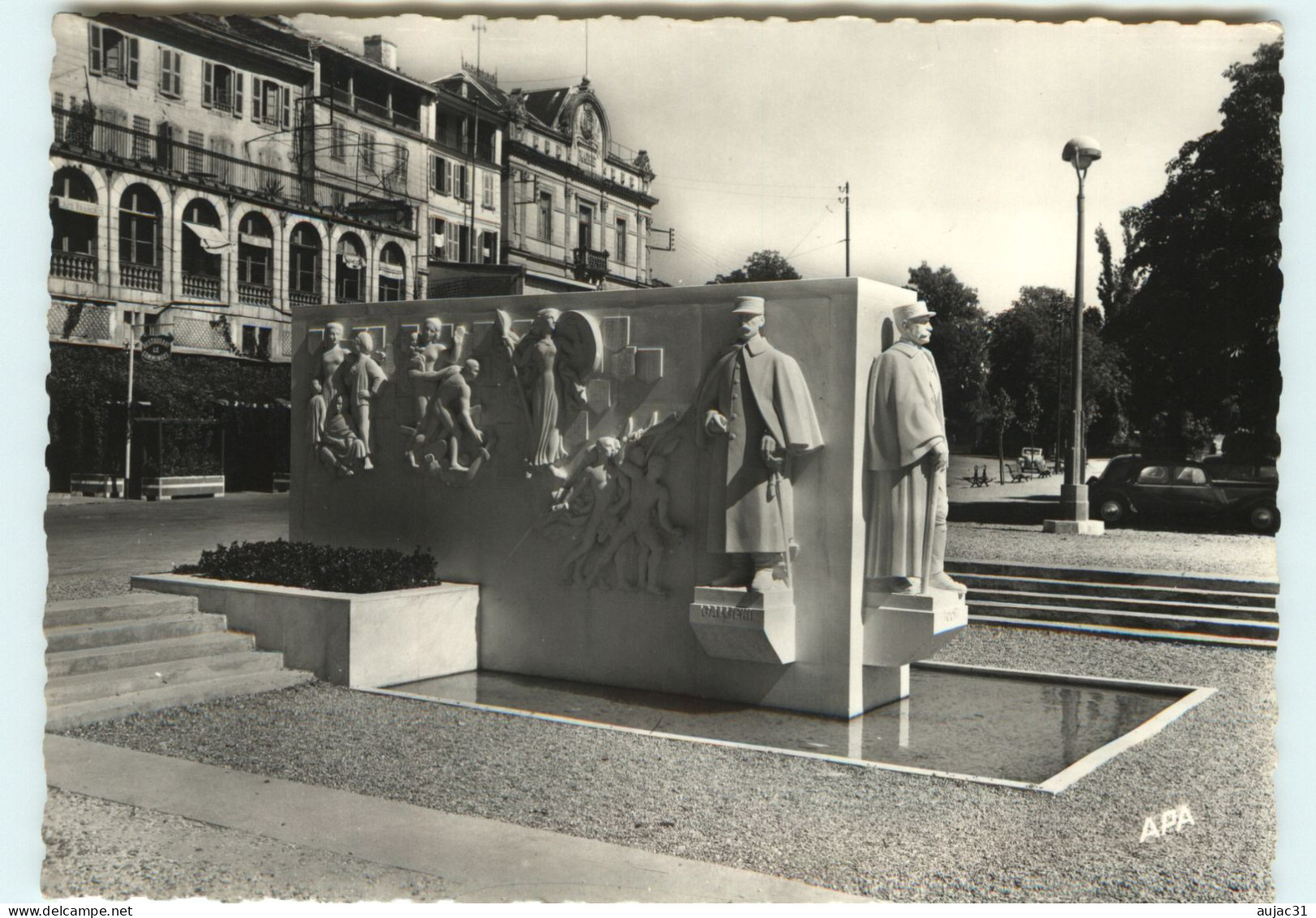 Dép 31 - St - Saint Gaudens - L'esplanade Et Monument Des Trois Maréchaux - Bon état - Saint Gaudens