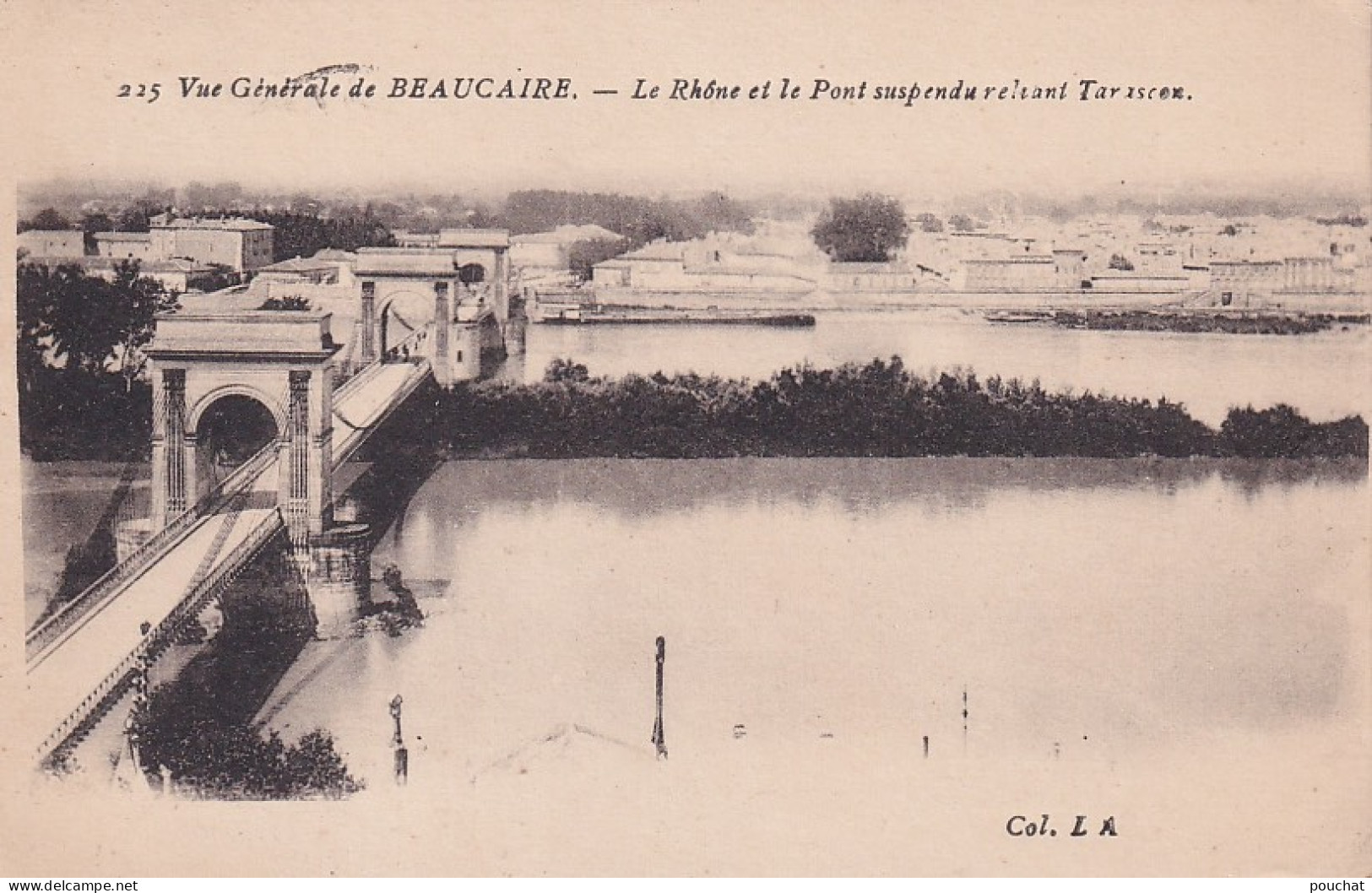 QU 27-(30) VUE GENERALE DE BEAUCAIRE - LE RHONE ET LE PONT SUSPENDU RELIANT TARASCON - Beaucaire