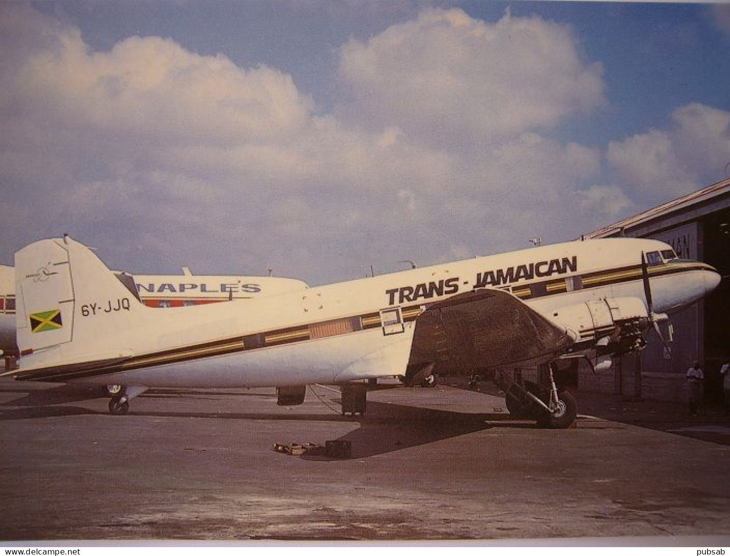 Avion / Airplane / TRANS JAMAICAN / Douglas DC-3 / Registered As 6Y-JJQ - 1946-....: Era Moderna