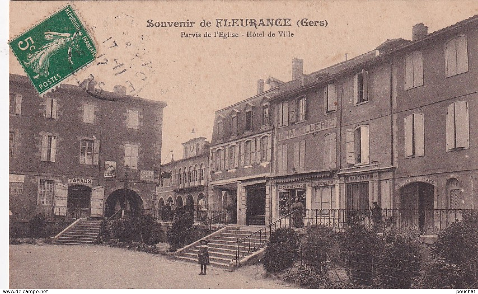 SO Nw29-(32) SOUVENIR DE FLEURANCE - PARVIS DE L'EGLISE - HOTEL DE VILLE - ANIMATION - COMMERCES - Fleurance