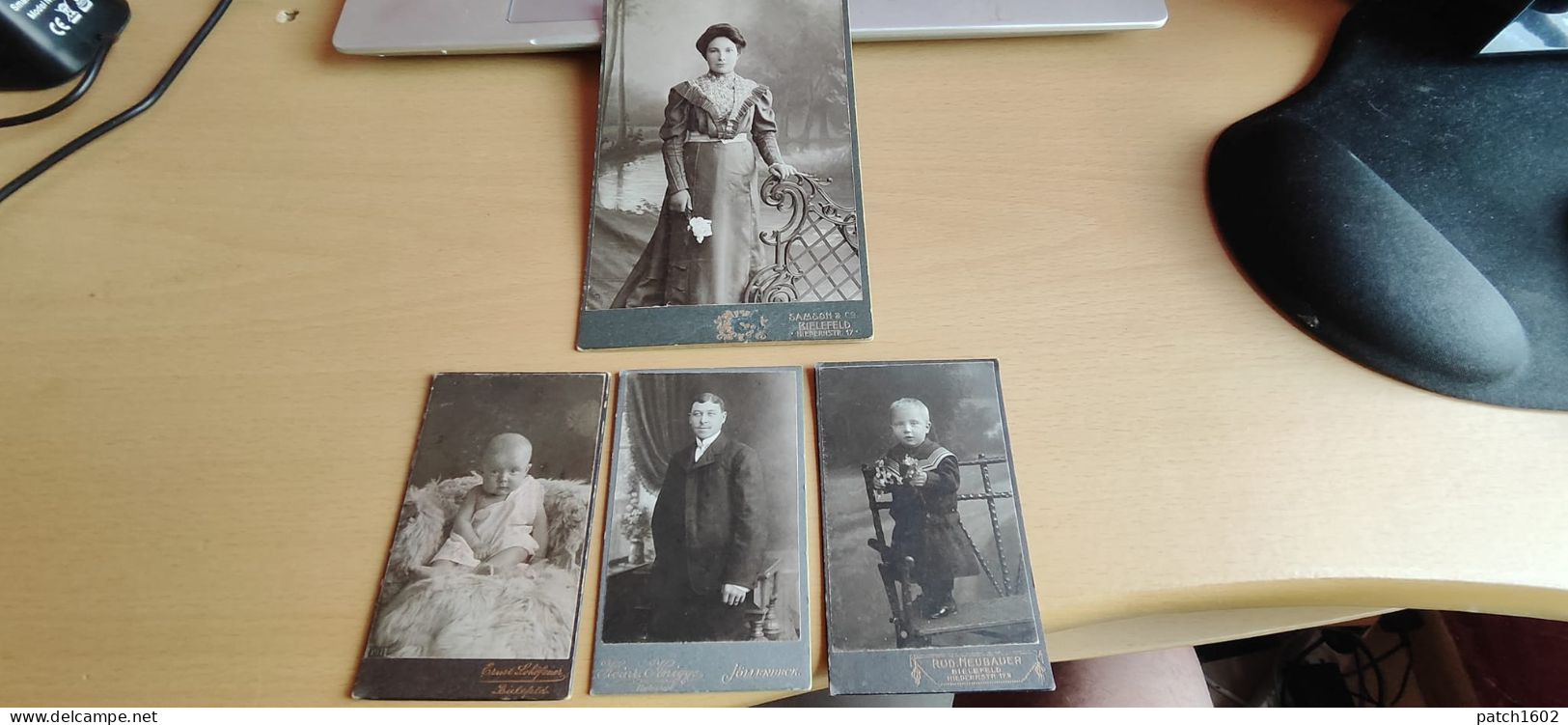 4 PHOTOS DE PERSONNES CHEZ PHOTOGRAPHE ALLEMAGNE BIELEFELD - Oud (voor 1900)