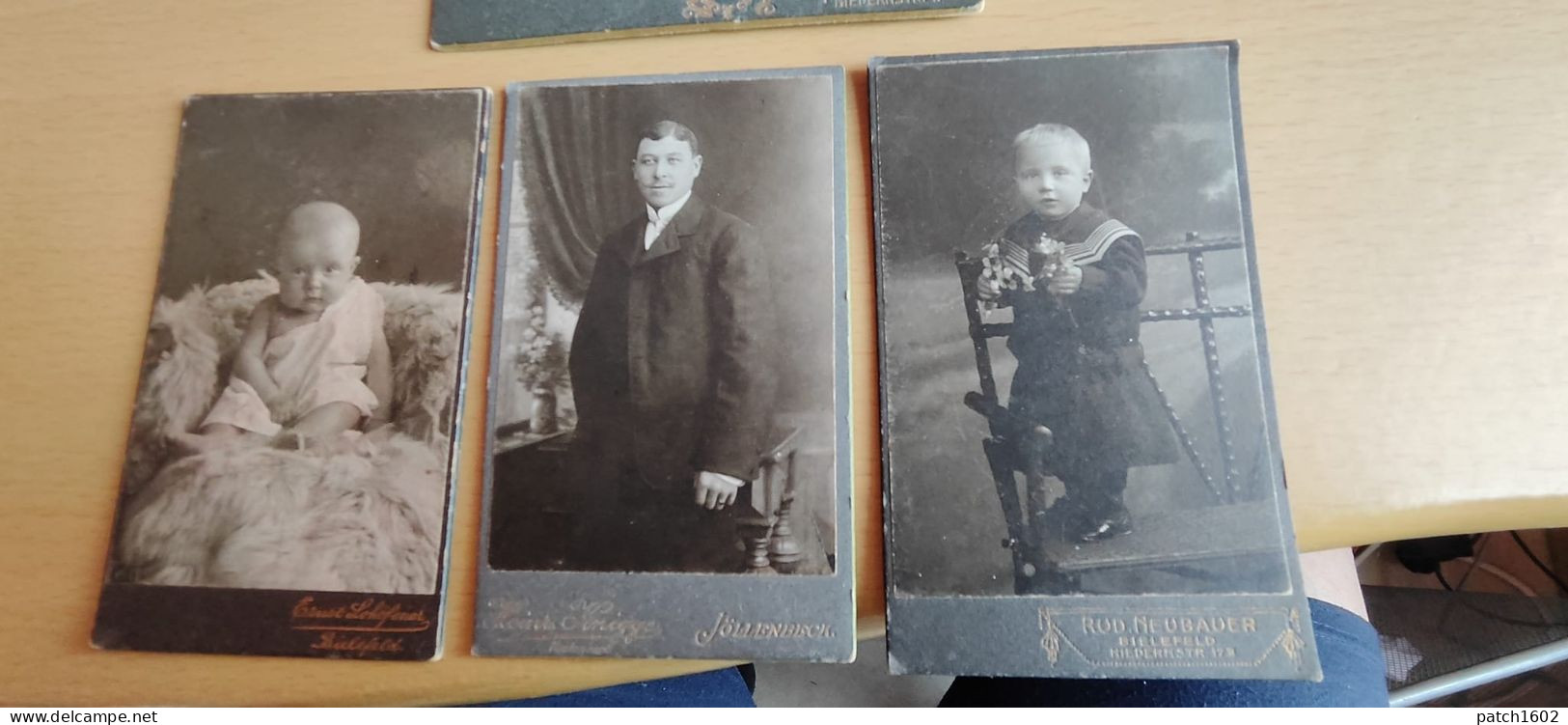 4 PHOTOS DE PERSONNES CHEZ PHOTOGRAPHE ALLEMAGNE BIELEFELD - Old (before 1900)