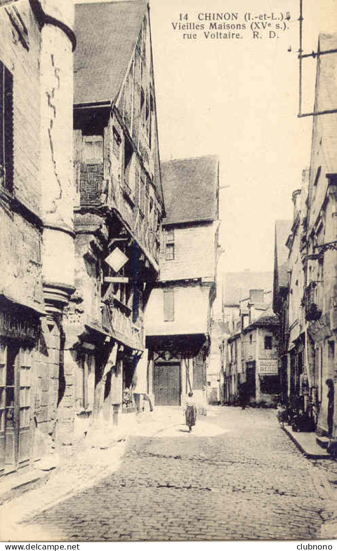 CPA - CHINON -VIEILLES MAISONS RUE VOLTAIRE - Chinon