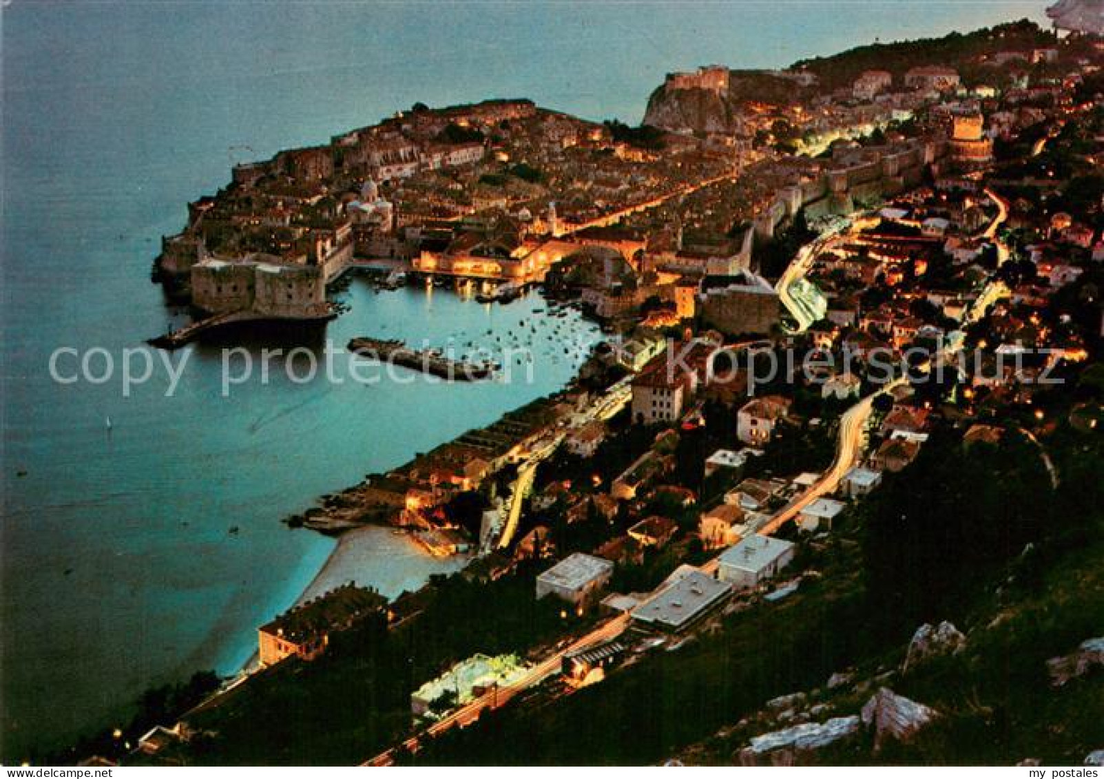 73722788 Dubrovnik Ragusa Panorama Abend Dubrovnik Ragusa - Croatia