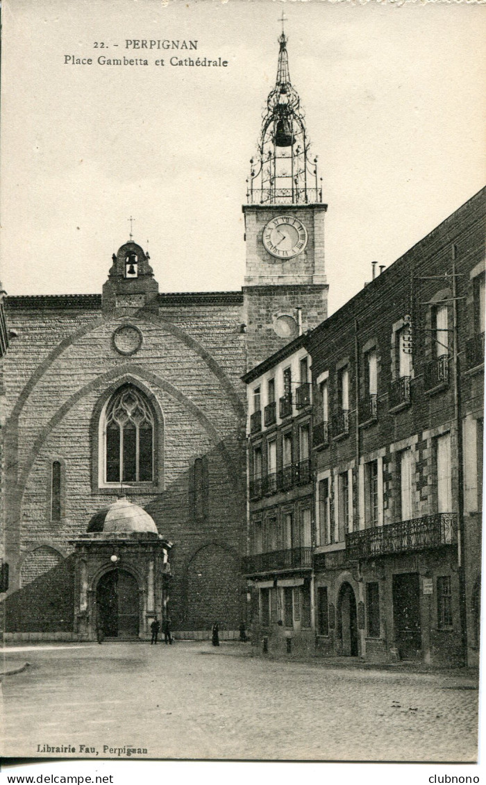 CPA - PERPIGNAN - PLACE GAMBETTA ET CATHEDRALE - Perpignan