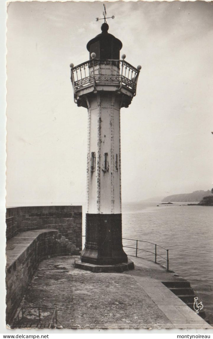 Côte D ' Armor : SAINT QUAY  PORTRIEUX : Le  Phare  1968 - Saint-Quay-Portrieux