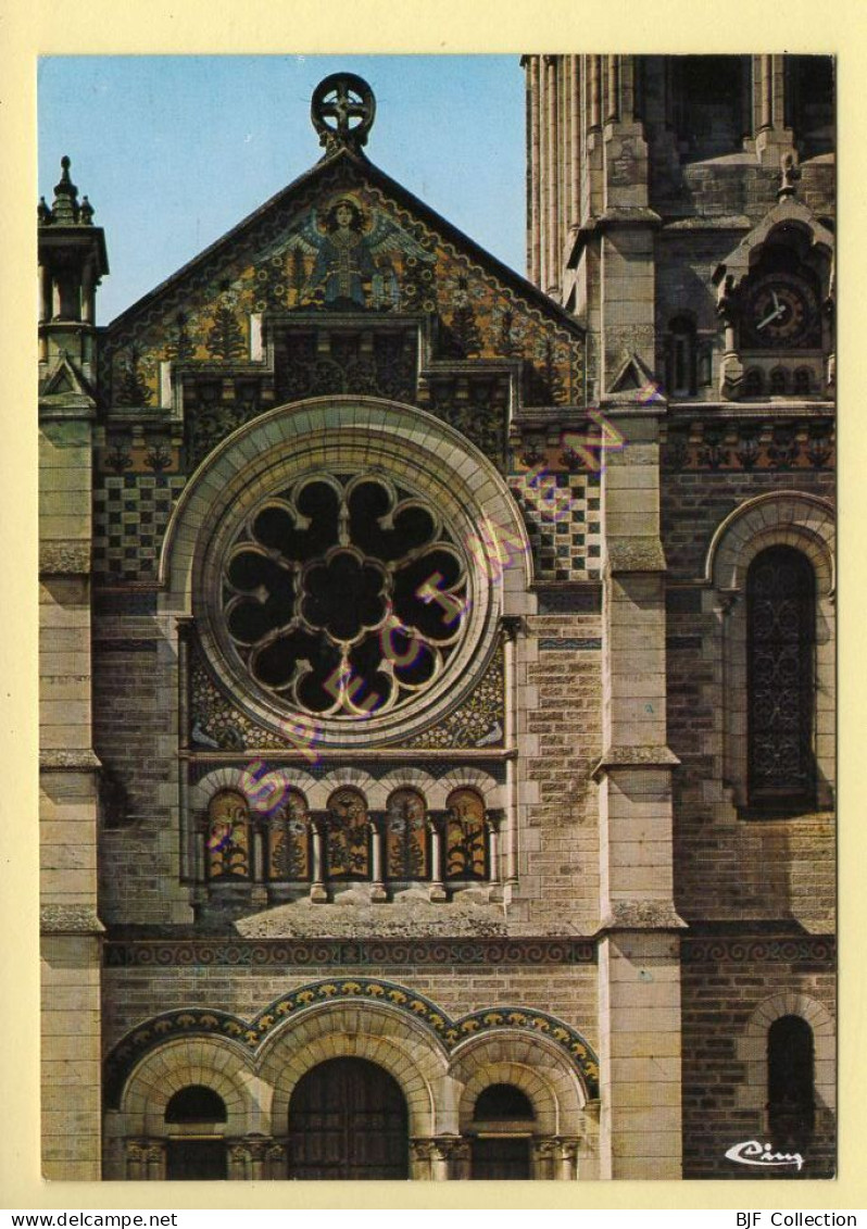 45. BRIARE - La Façade De L'Eglise En émaux De Briare (voir Scan Recto/verso) - Briare