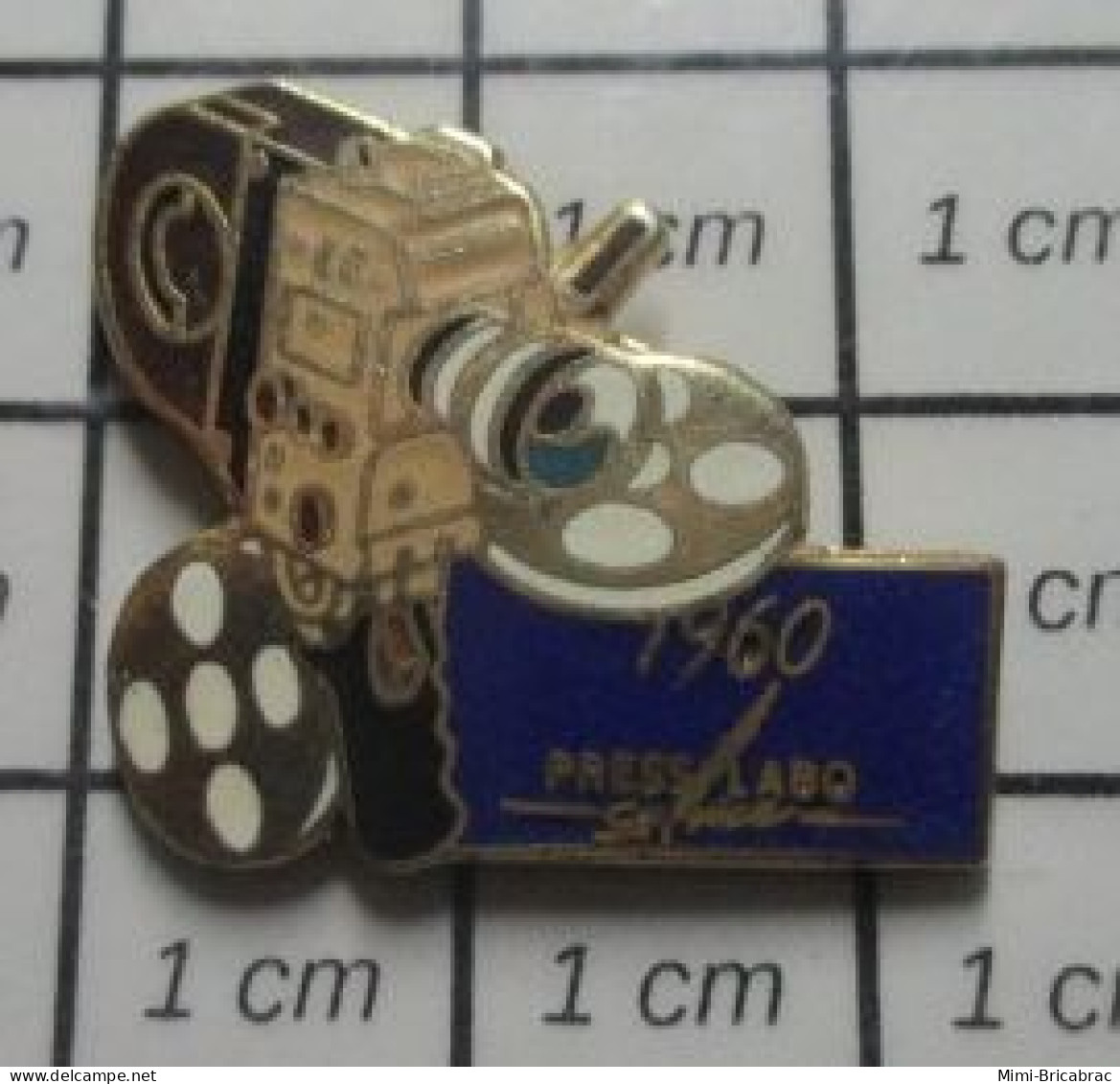 3417 Pin's Pins / Beau Et Rare / PHOTOGRAPHIE / PRSS LABO SERVICES 1960 CAMERA SUPER 8 - Fotografía