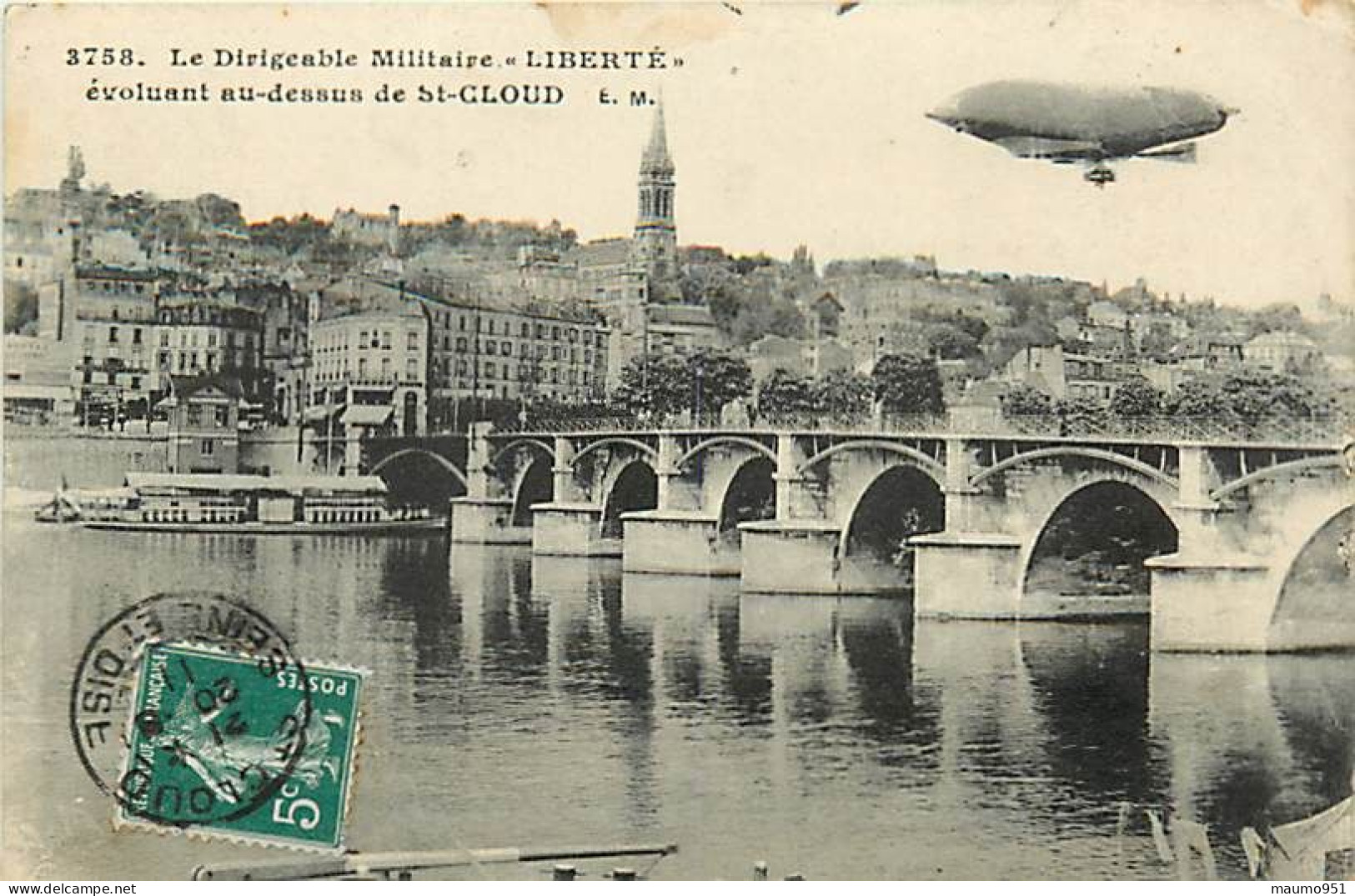 LE DIRIGEABLE  LIBERTE - évoluant Au Dessus De Saint Cloud - Zeppeline