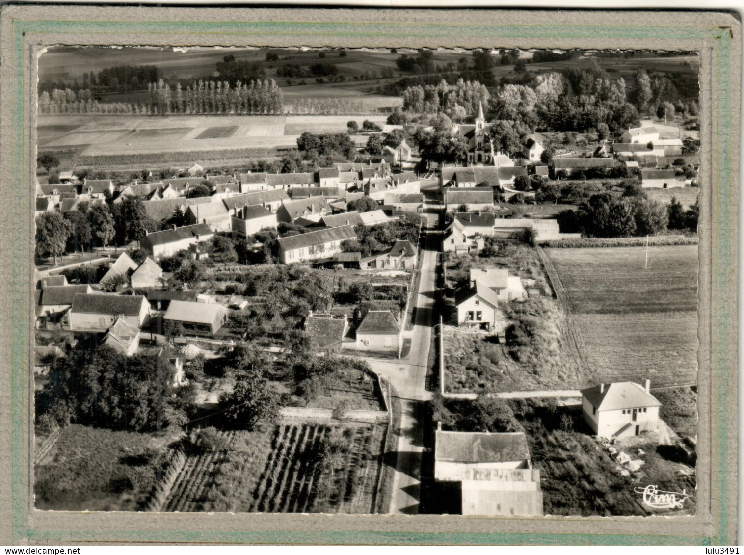 CPSM Dentelée (36) VARENNES-sur-FOUZON - Vue Aérienne De L'entrée Du Bourg En 1967 - Autres & Non Classés