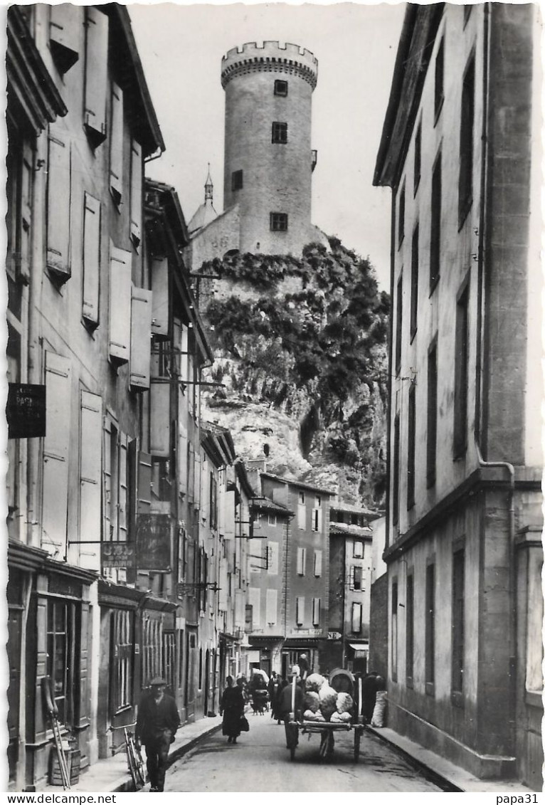 FOIX  Le Château - La Tour Ronde - Foix