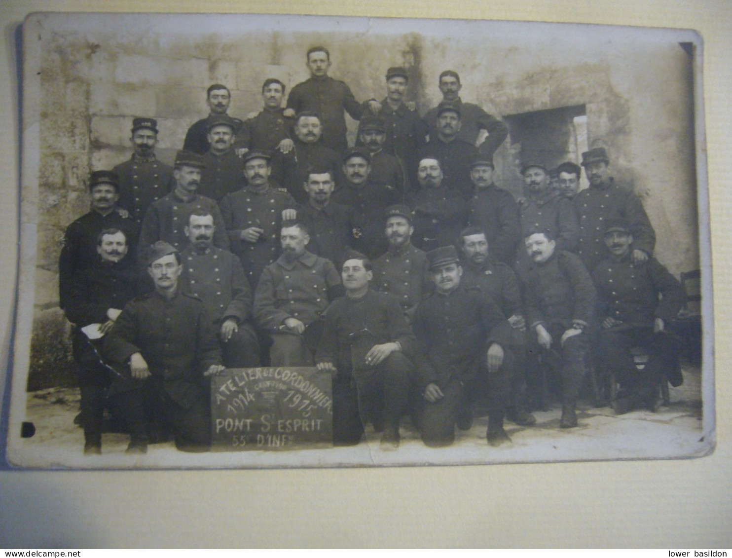 30   PONT SAINT ESPRIT   Carte-photo     55° D'Inf.   (Atelier Et Cordonnier) - Régiments