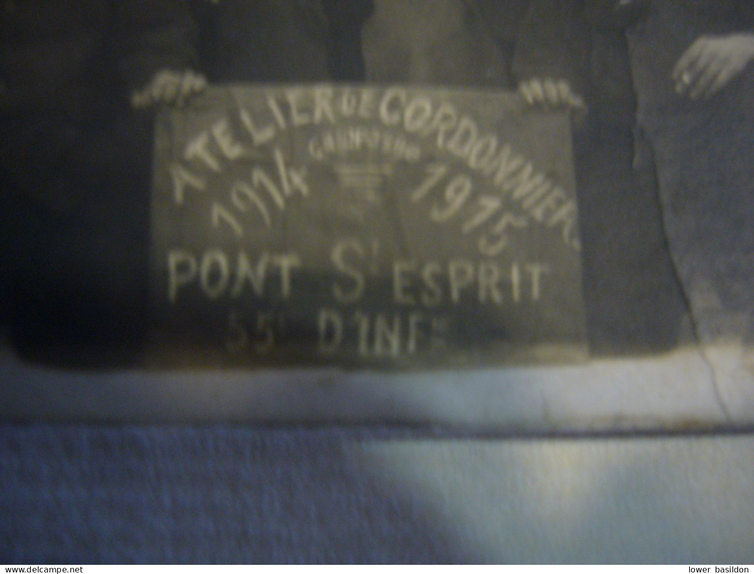 30   PONT SAINT ESPRIT   Carte-photo     55° D'Inf.   (Atelier Et Cordonnier) - Regimientos