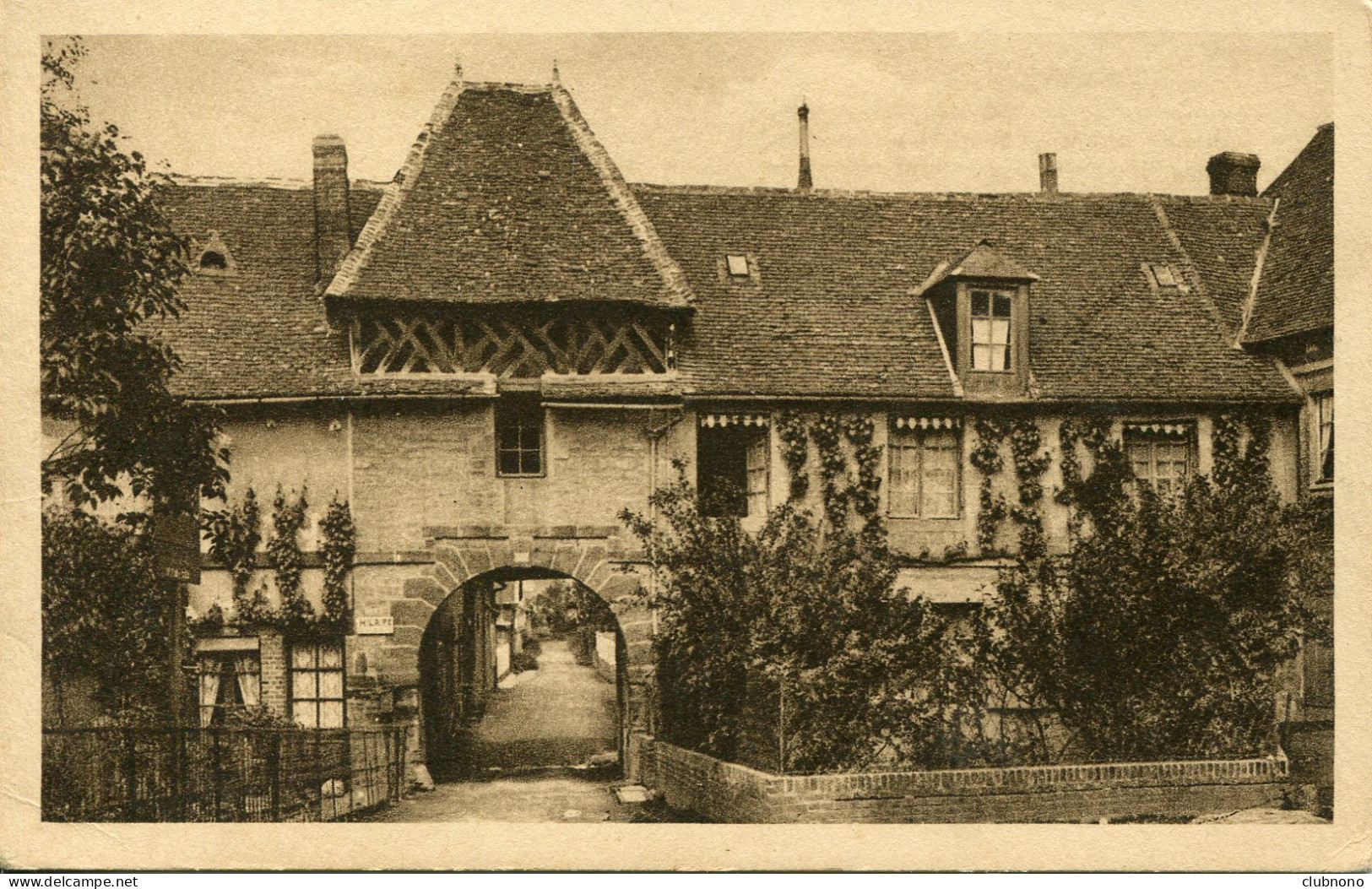 CPA - VIMOUTIERS - RESTES DU COUVENT DES BENEDICTINES - Vimoutiers