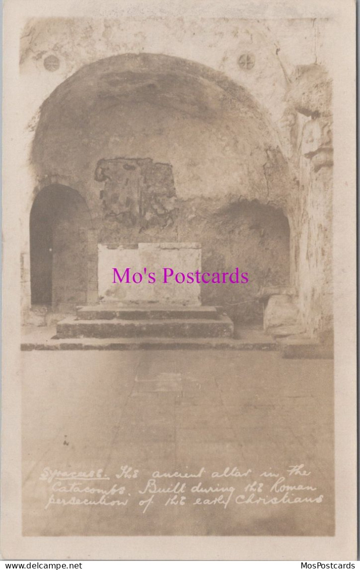 Italy Postcard - Syracuse, The Ancient Altar In The Catacombs  DZ277 - Siracusa