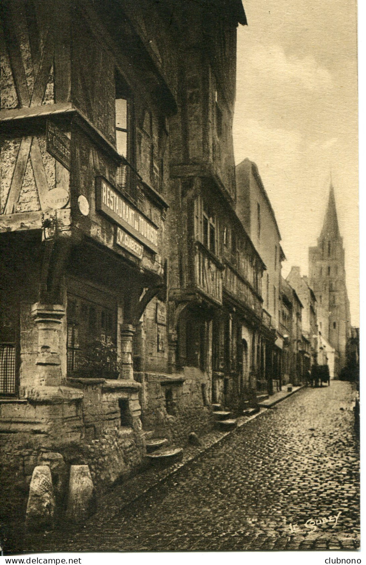 CPA - BAYEUX - VIEILLES MAISONS ET TOUR DE LA CATHEDRALE - Bayeux