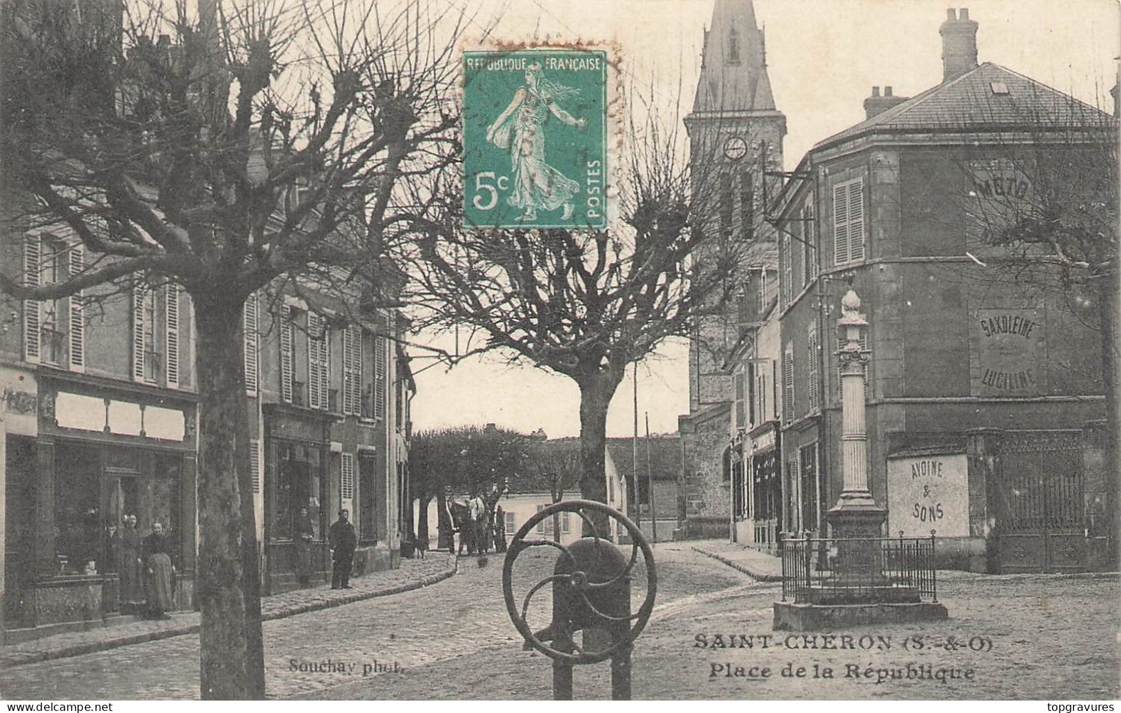 SAINT-CHERON (Essonne) : Place De La République - 81728 - Saint Cheron
