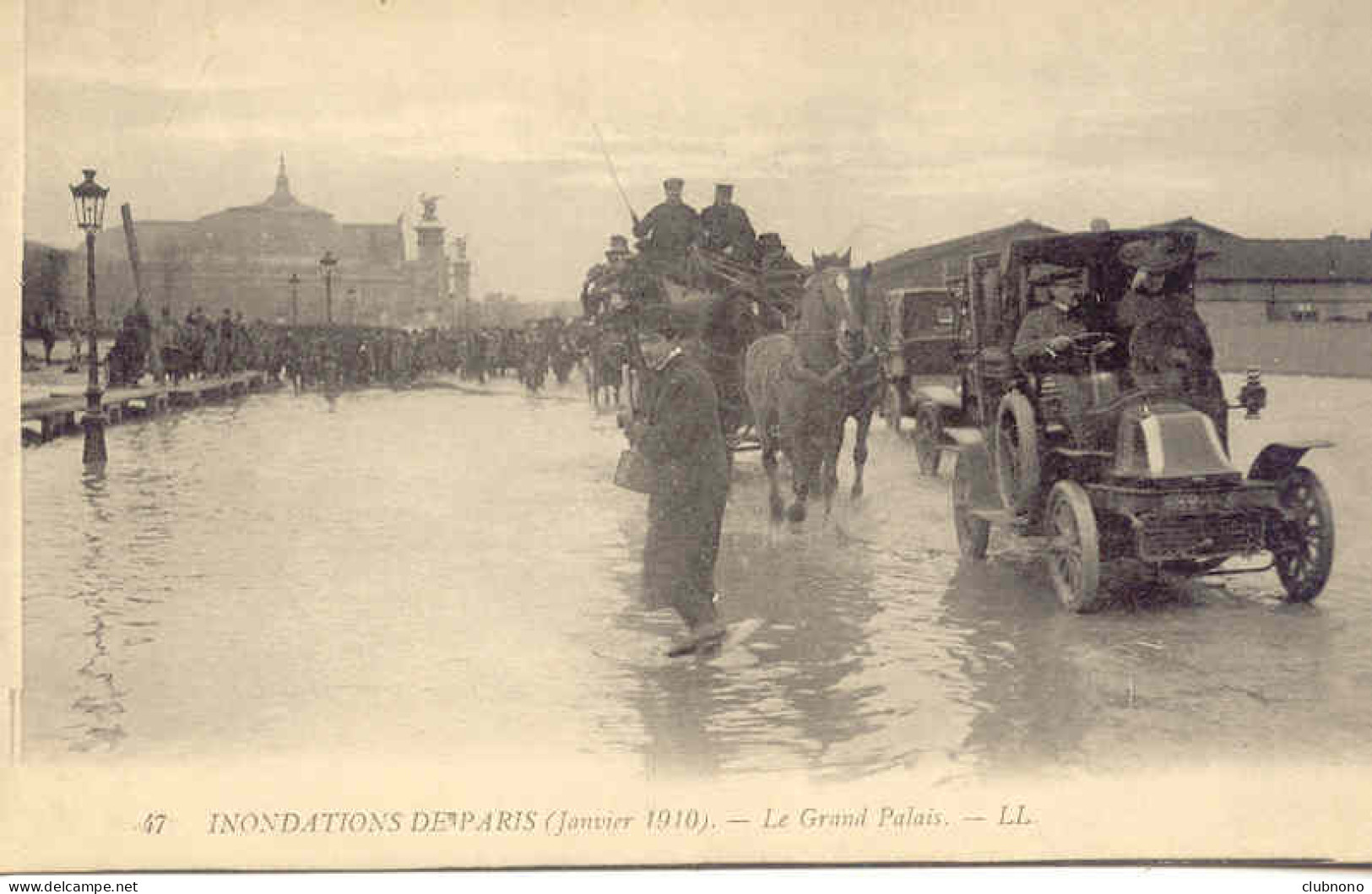 CPA - INONDATIONS DE PARIS - LE GRAND PALAIS - Paris Flood, 1910