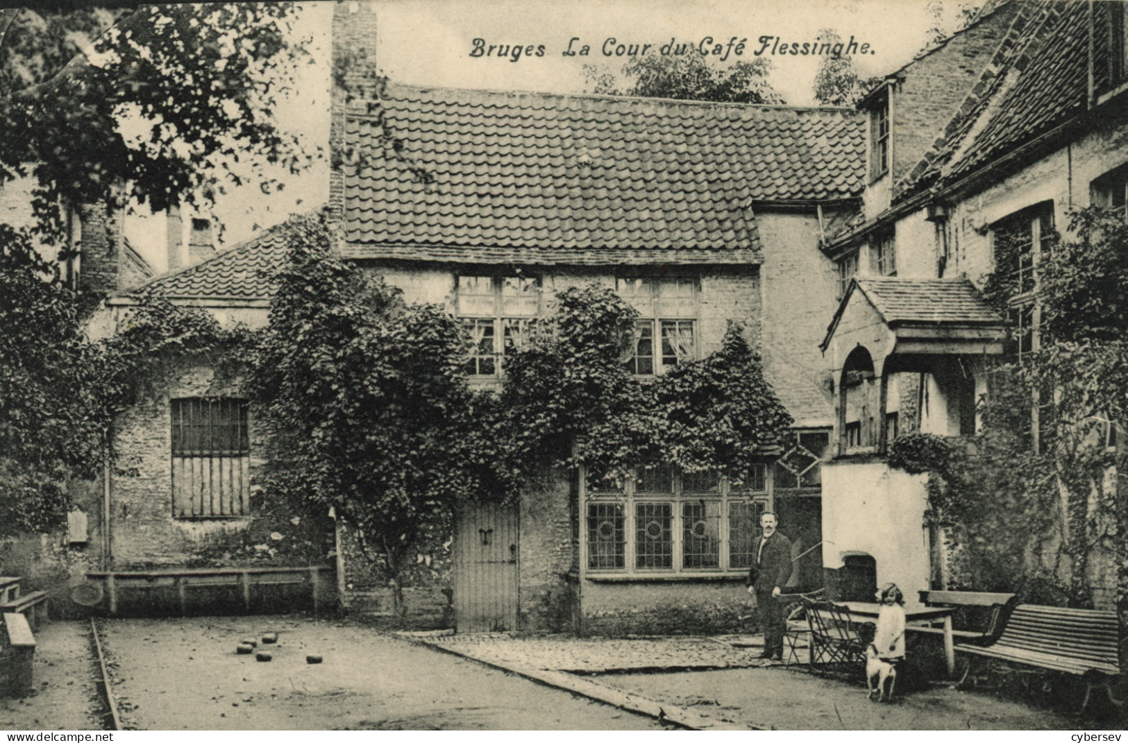 BRUGGE - BRUGES - La Cour Du Café Flessinghe - Animé - Brugge