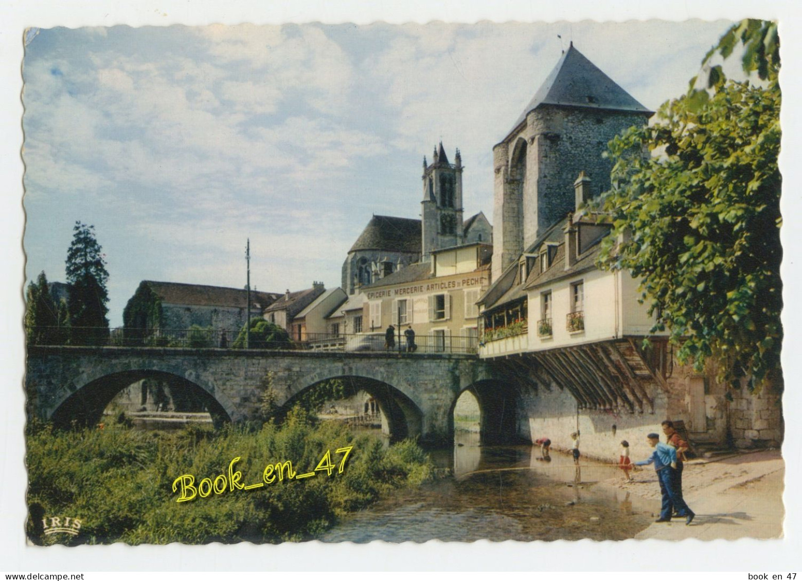 {91821} 77 Seine Et Marne Moret Sur Loing , La Pêche Sur Le Petit Quai Du Loing Devant La Poterne De La " Pêcherie " - Moret Sur Loing