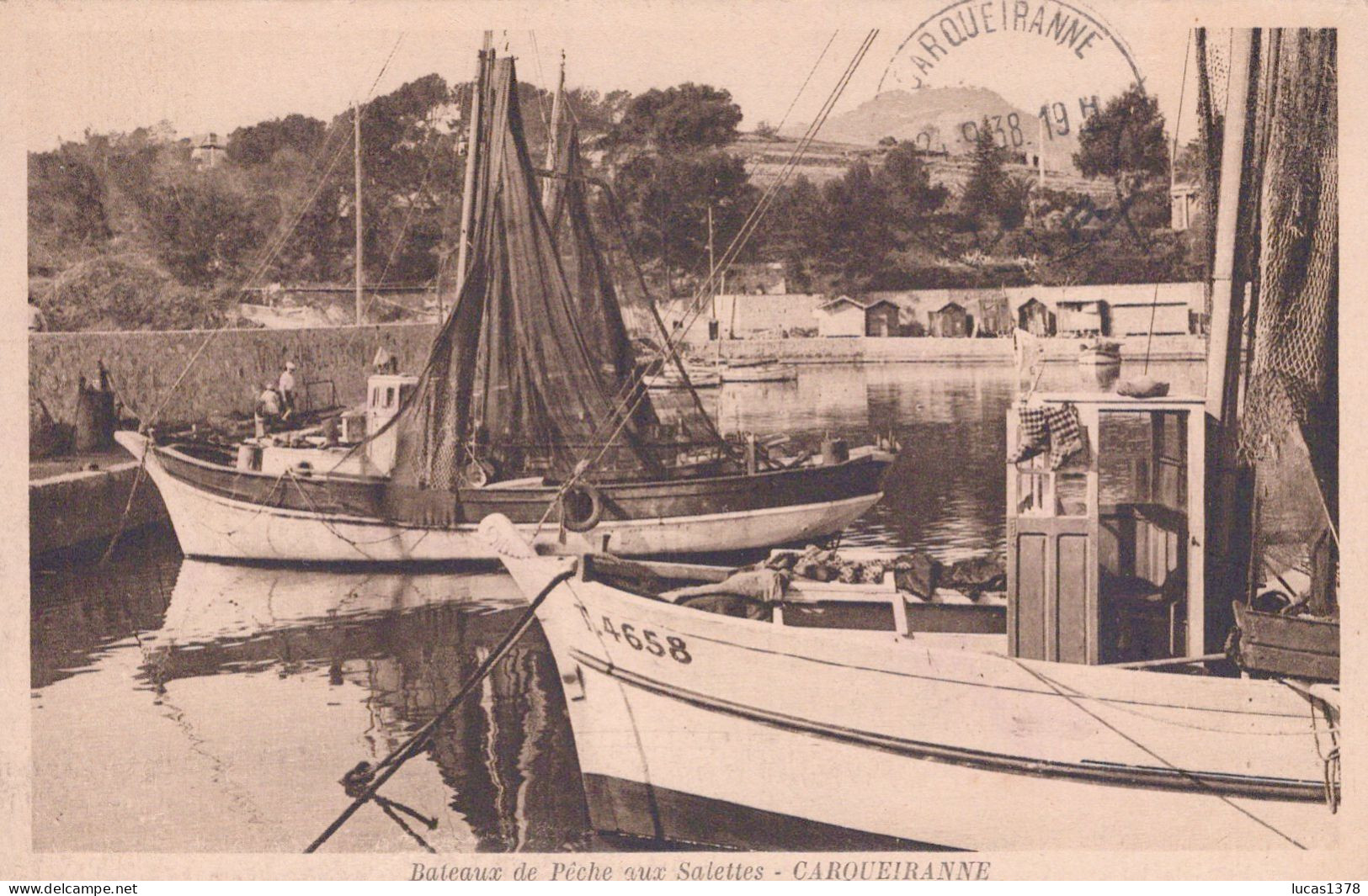 83 / CARQUEIRANNE / BATEAUX DE PECHE AUX SABLETTES - Carqueiranne