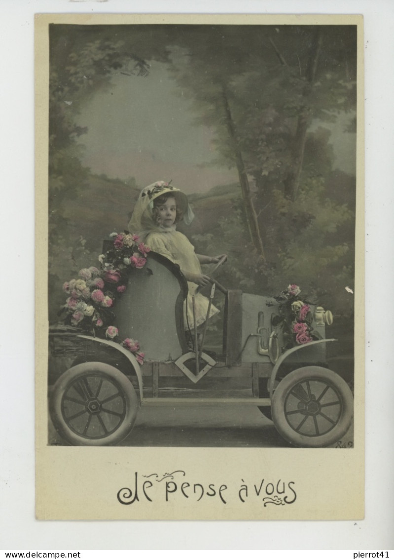 ENFANTS - LITTLE GIRL - MAEDCHEN - Jolie Carte Fantaisie Fillette Dans Automobile - Portretten