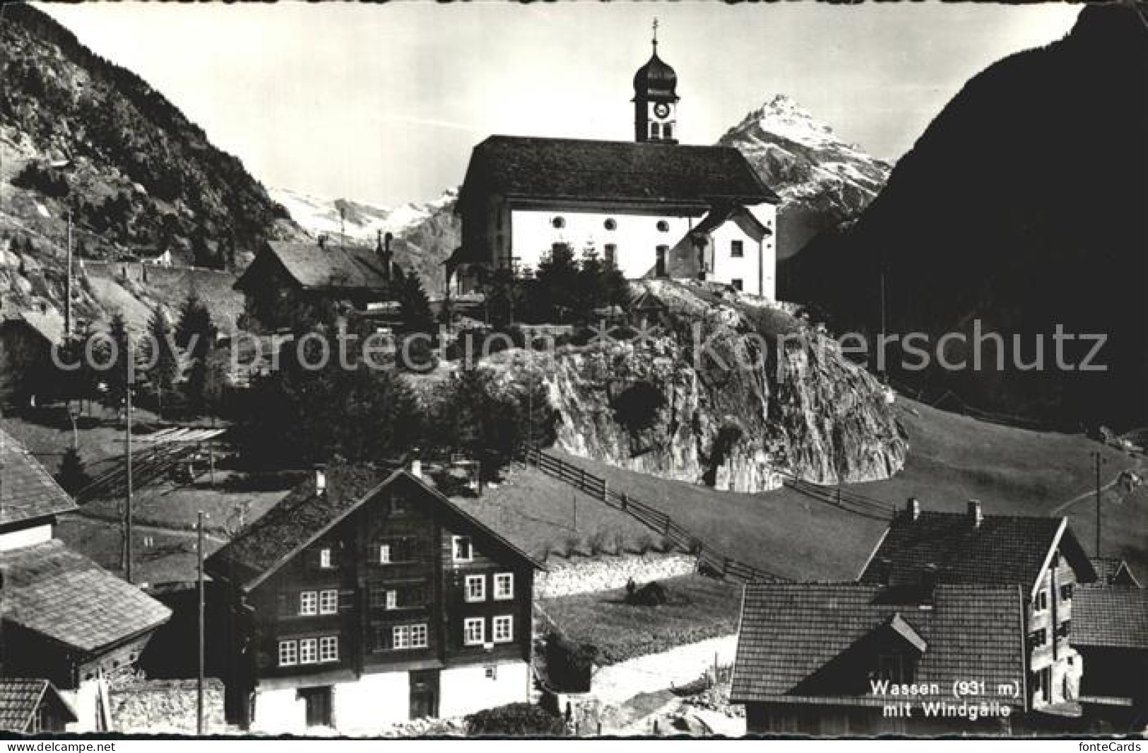 12334688 Wassen UR Kirchenpartie Mit Windgaelle Wassen UR - Otros & Sin Clasificación