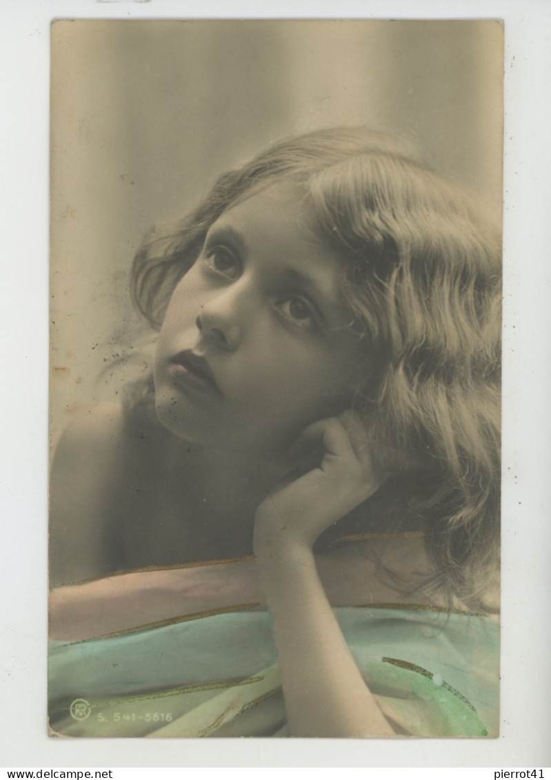 ENFANTS - LITTLE GIRL - MAEDCHEN - Jolie Carte Fantaisie Portrait Fillette - Portraits
