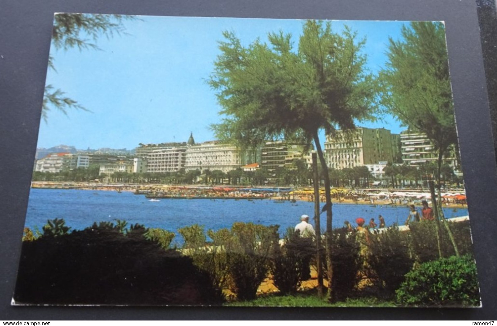 Cannes - Une Partie De La Croisette, Vue Prise Depuis Les Jardins Du Palm-Beach - Ed. D'Art ALTARI, Nice - Cannes