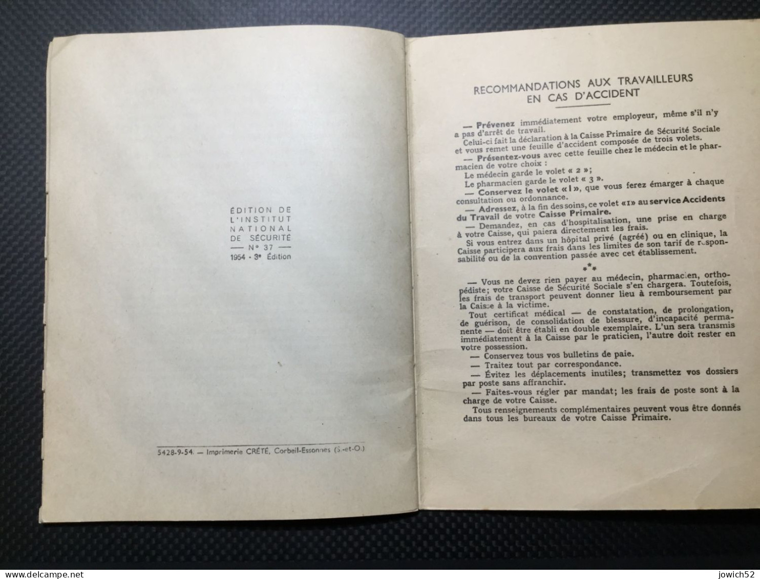 Guide premiers soins en cas d'accidents au Travail année 1954 3eme Edition