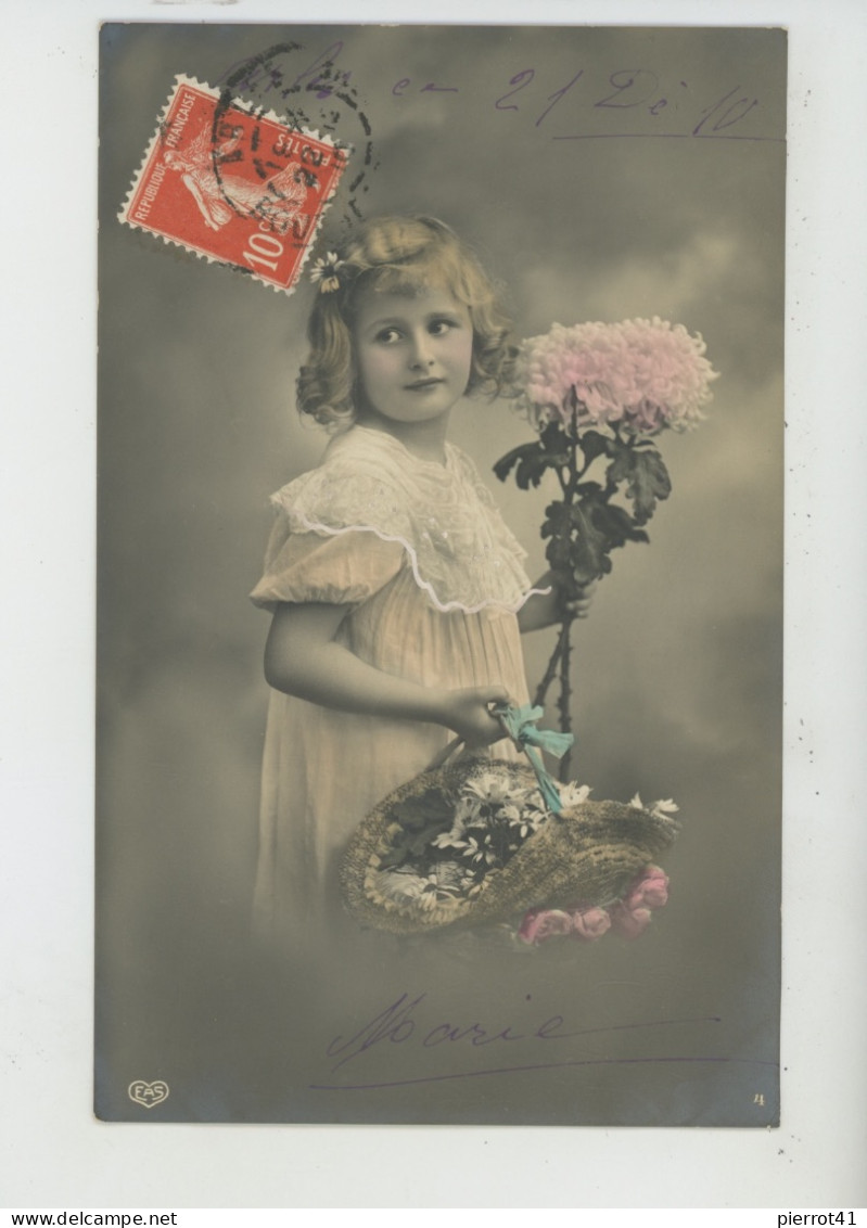 ENFANTS - LITTLE GIRL - MAEDCHEN - Jolie Carte Fantaisie Portrait Fillette Et Fleurs - Portretten