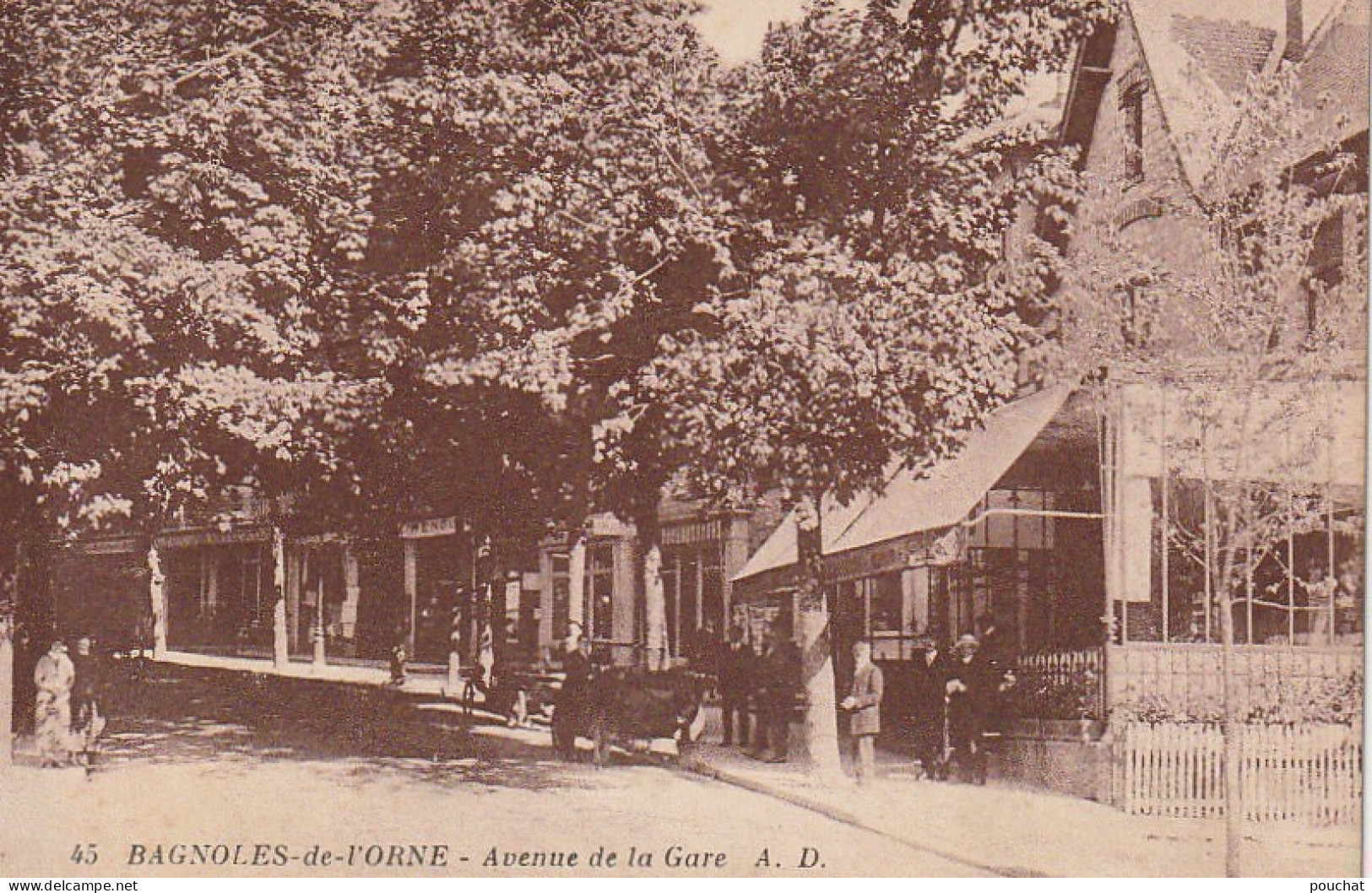 TE 3-(61) BAGNOLES DE L' ORNE - AVENUE DE LA GARE - ANIMATION - 2 SCANS - Bagnoles De L'Orne