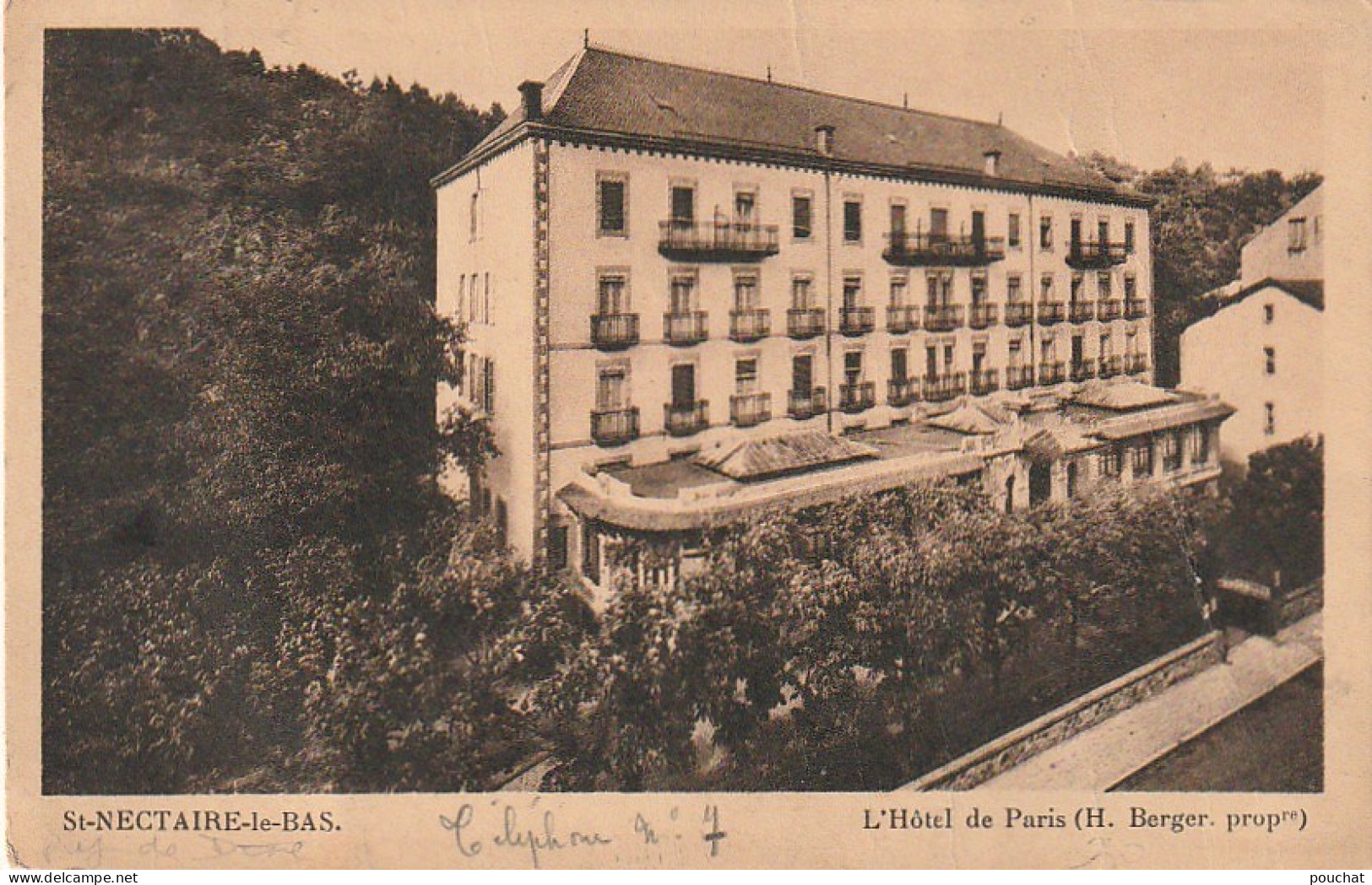 TE 9-(63) SAINT NECTAIRE LE BAS - L' HOTEL DE PARIS , PROPRIETAIRE H . BERGER - 2 SCANS - Saint Nectaire