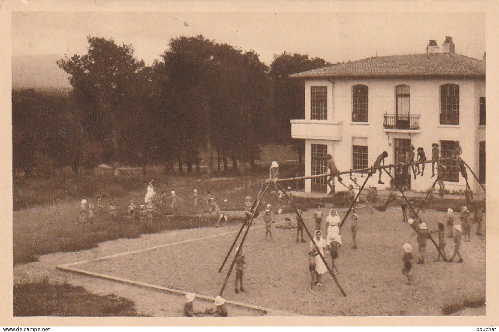 TE 11-(64) PREVENTORIUM D' ARBONNE - LE PETIT TERRAIN DE JEUX - LE BOIS DE CHENES - ENFANTS SUR PORTIQUE- 2 SCANS - Other & Unclassified