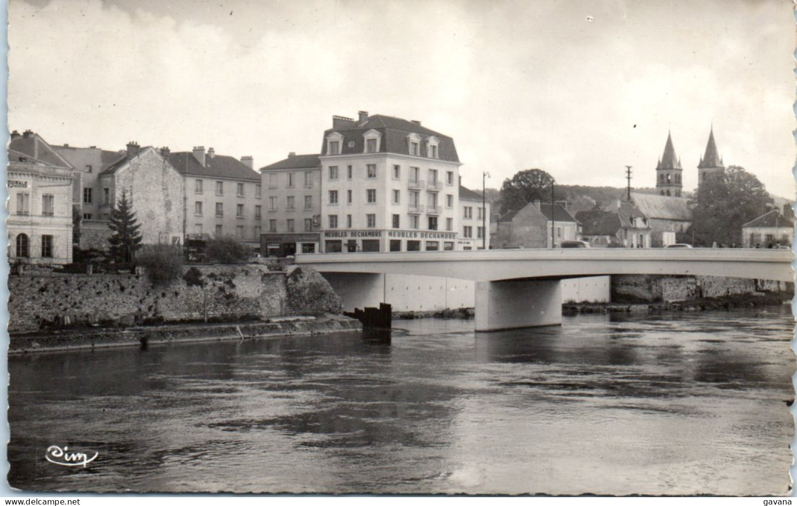 77 MELUN - Pont Sur La Seine Et église Notre-Dame - Melun