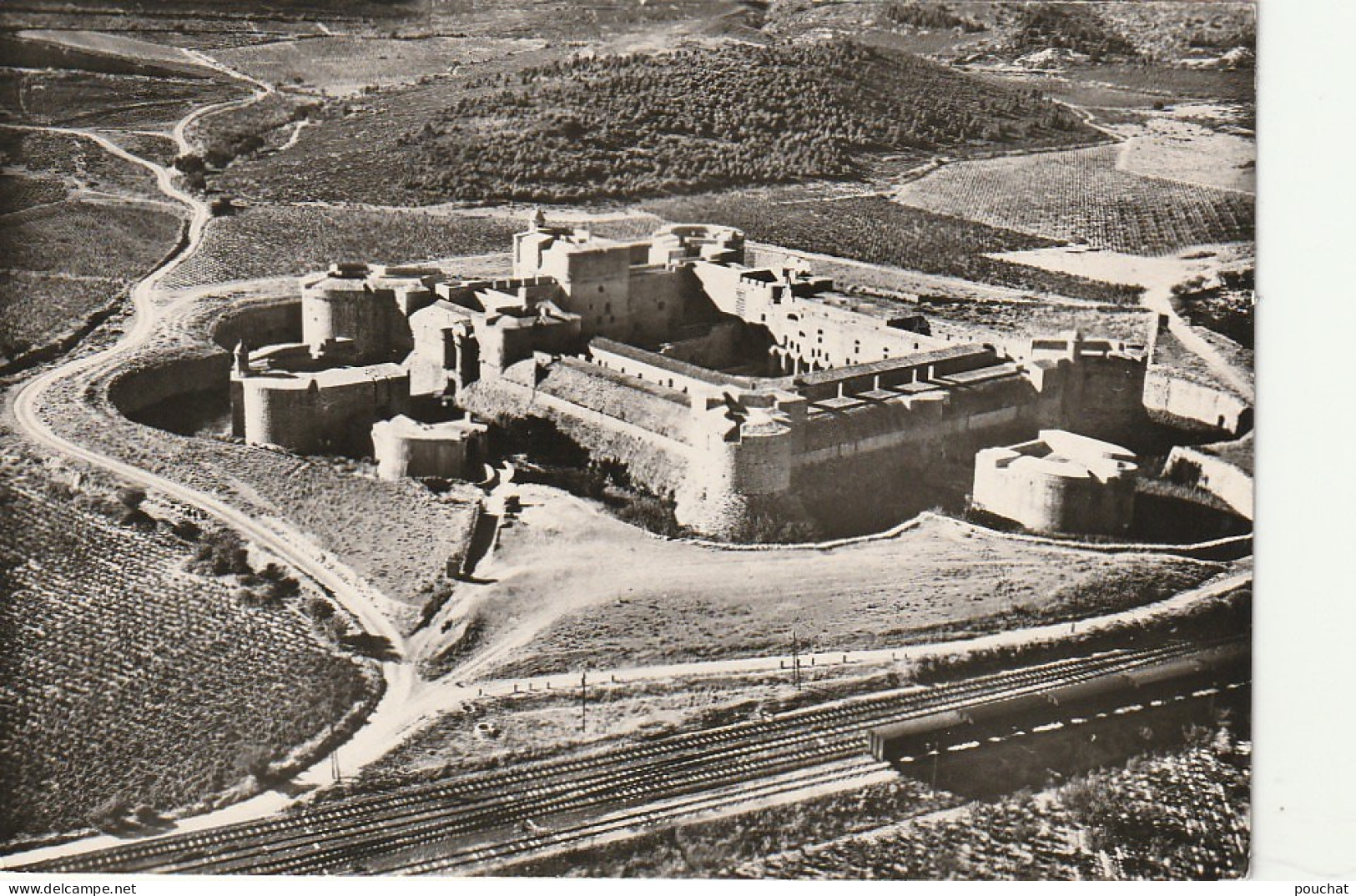 TE 16-(66) SALSES - LE CHATEAU - VUE AERIENNE - VOIES FERREES , CONVOI MARCHANDISES - 2 SCANS - Salses