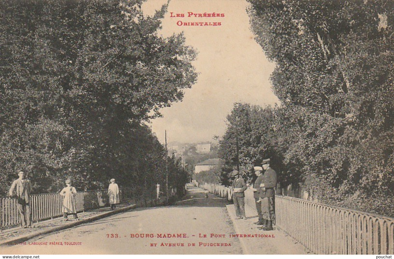 TE 16-(66) BOURG MADAME - LE PONT INTERNATIONAL ET AVENUE DE PUIGCERDA - ANIMATION - 2 SCANS - Autres & Non Classés