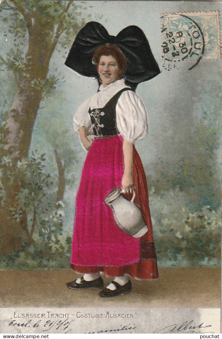 TE 19- ELSASSER TRACHT- COSTUME ALSACIEN  - ALSACIENNE AVEC BROC - CARTE GAUFREE  REHAUSSEE TISSU - 2 SCANS - Bekende Personen