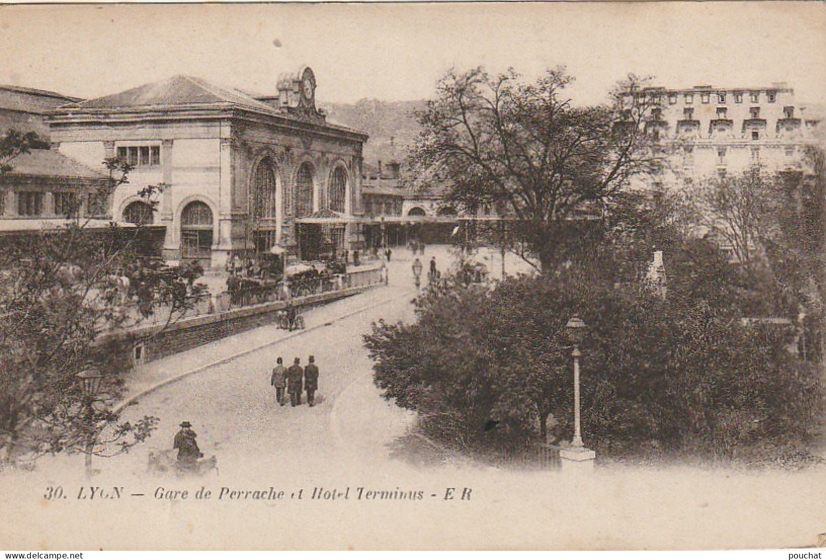 TE 22-(69) LYON - GARE DE PERRACHE ET HOTEL TERMINUS - 2 SCANS - Otros & Sin Clasificación