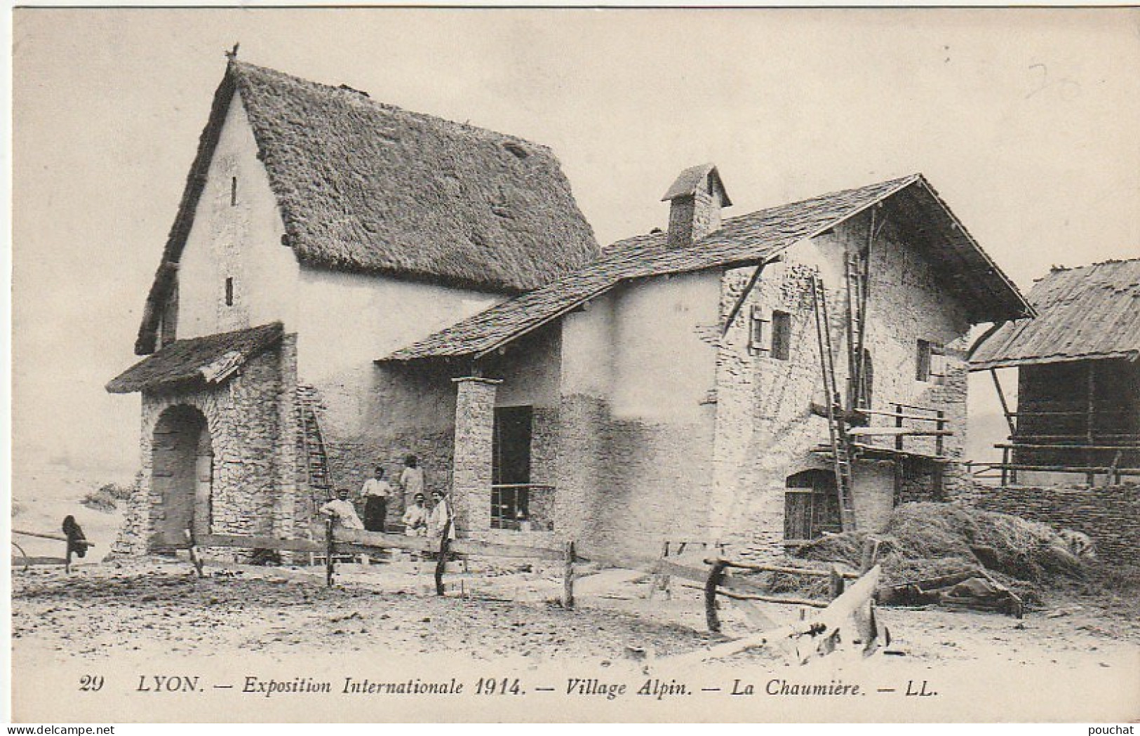 TE 22-(69) LYON - EXPOSITION INTERNATIONALE 1914 - VILLAGE ALPIN - LA CHAUMIERE   - 2 SCANS - Otros & Sin Clasificación