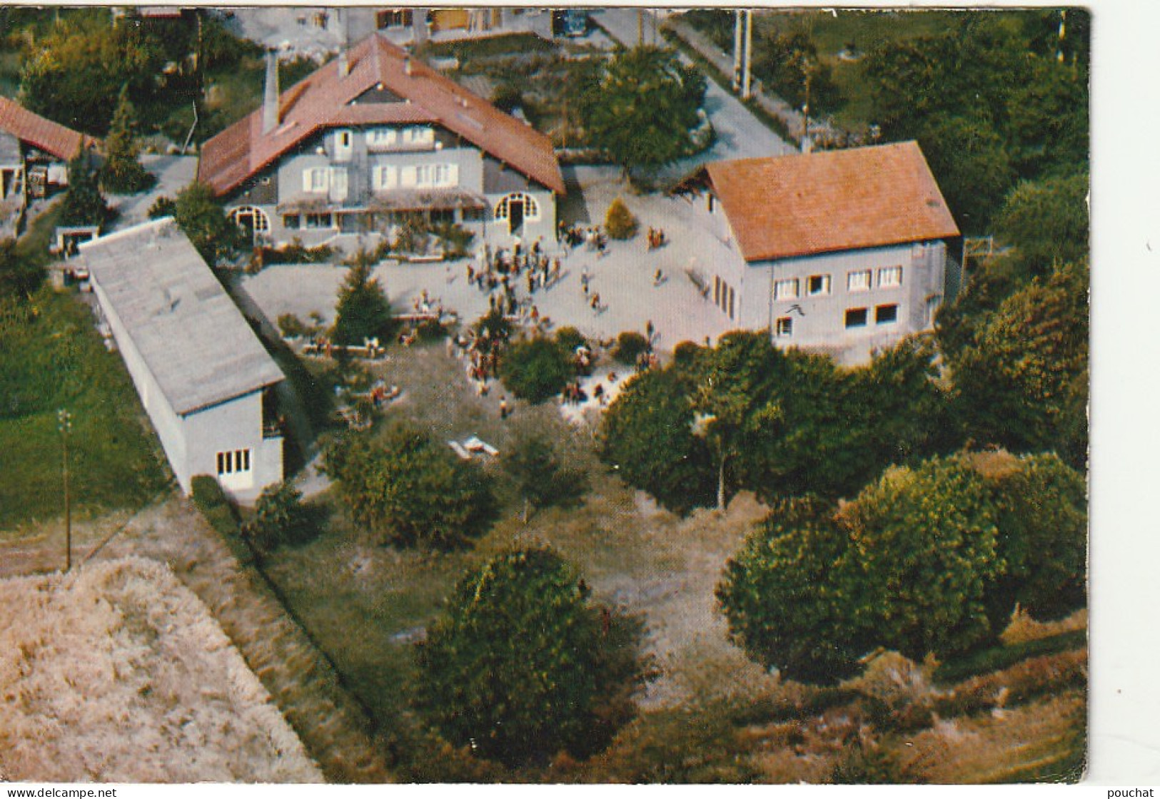 TE 26-(74) " LE RAYON DE SOLEIL " - CENTRE DE VACANCES AMOL - LUCINGES - VUE AERIENNE - CARTE COULEURS - 2 SCANS - Other & Unclassified