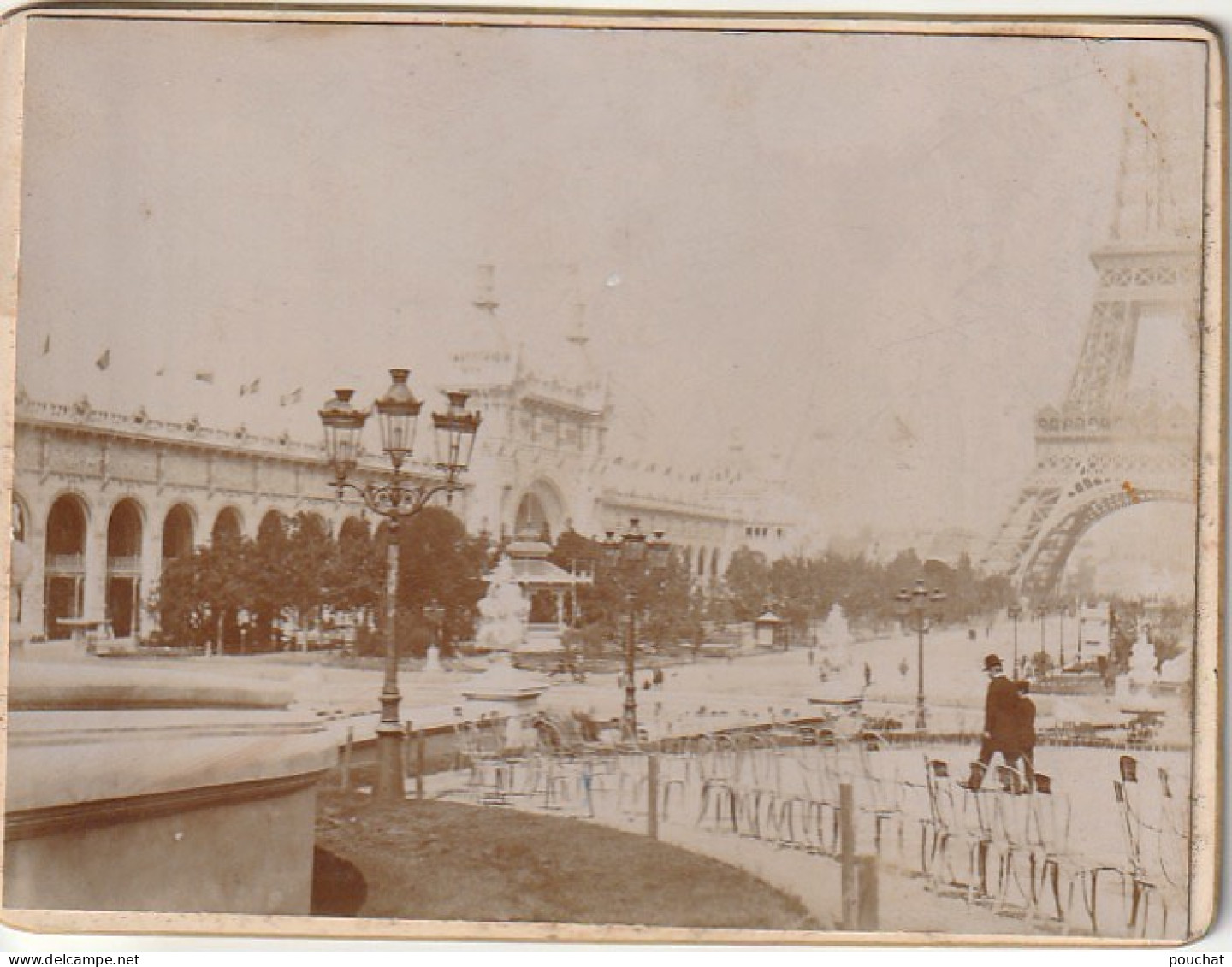 UR 4-(75) PALAIS DU CHAMP DE MARS  - EXPOSITION UNIVERSELLE  PARIS 1900 - PHOTO SUR SUPPORT CARTONNE - Places