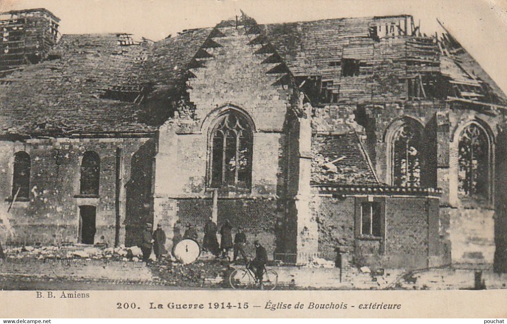 UR 11-(80) GUERRE 1914/1915 - EGLISE DE BOUCHOIS - EXTERIEUR - SOLDATS - 2 SCANS - Other & Unclassified