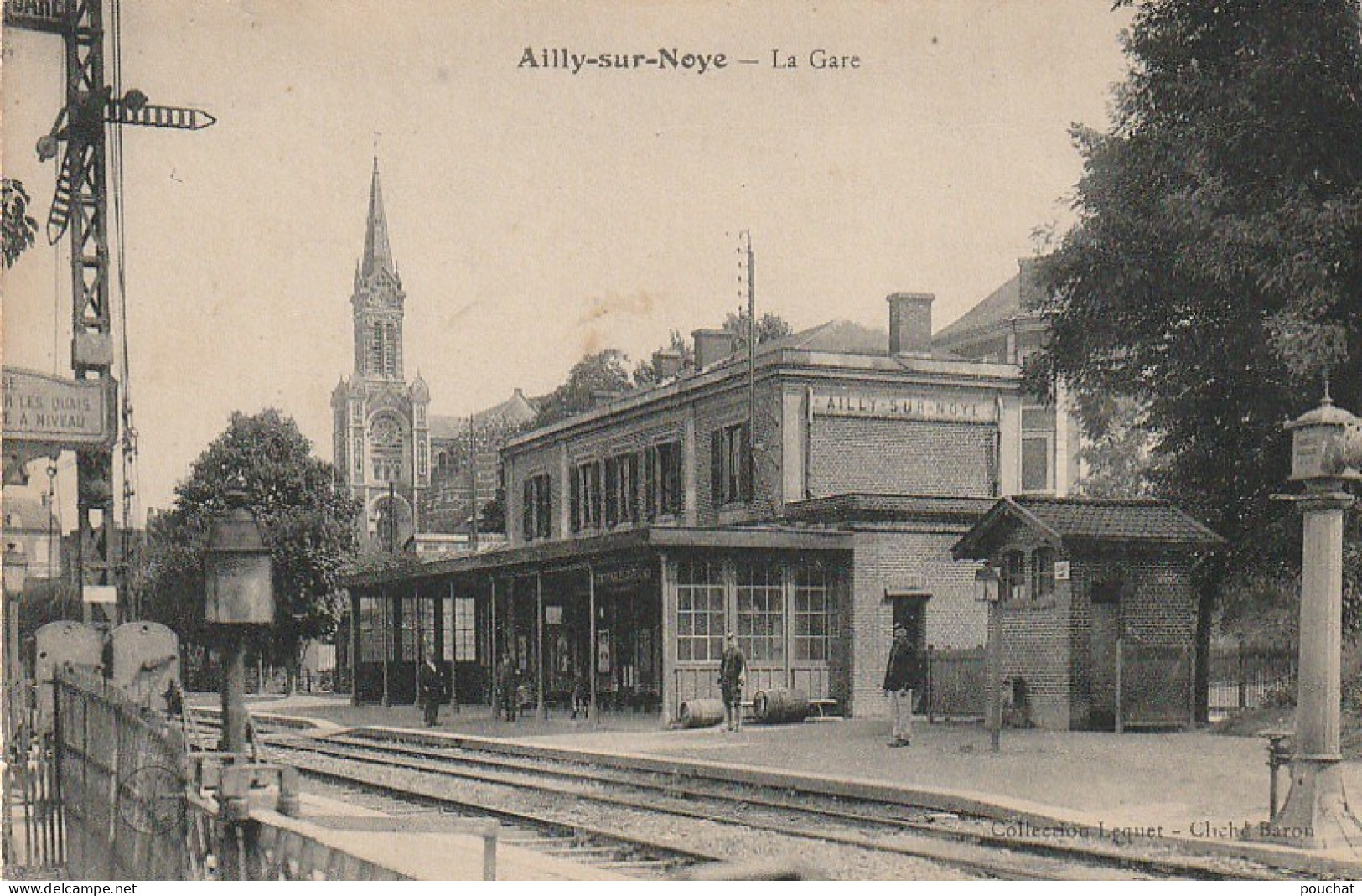 UR 11-(80) AILLY SUR NOYE - LA GARE - ANIMATION - 2 SCANS - Ailly Sur Noye