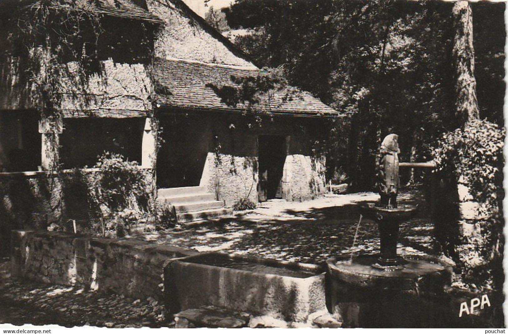 UR 12-(81) VIANE PIERRE SEGADE -  FONTAINE ANCIENNE DE RECOULES - 2 SCANS - Other & Unclassified