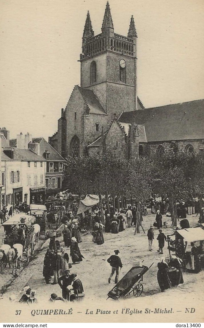 CPA29- QUIMPERLE- La Place Et L'Eglise Saint-Michel- Le Marché - Quimperlé